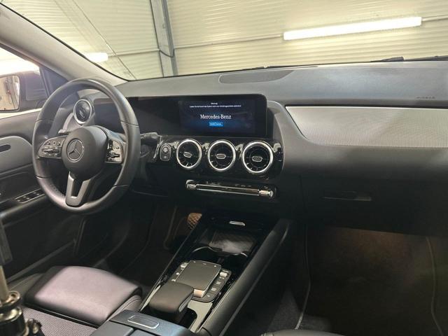 MERCEDES-BENZ GLA 180 d Automatic Style "LED" NAVI"CAMERA"