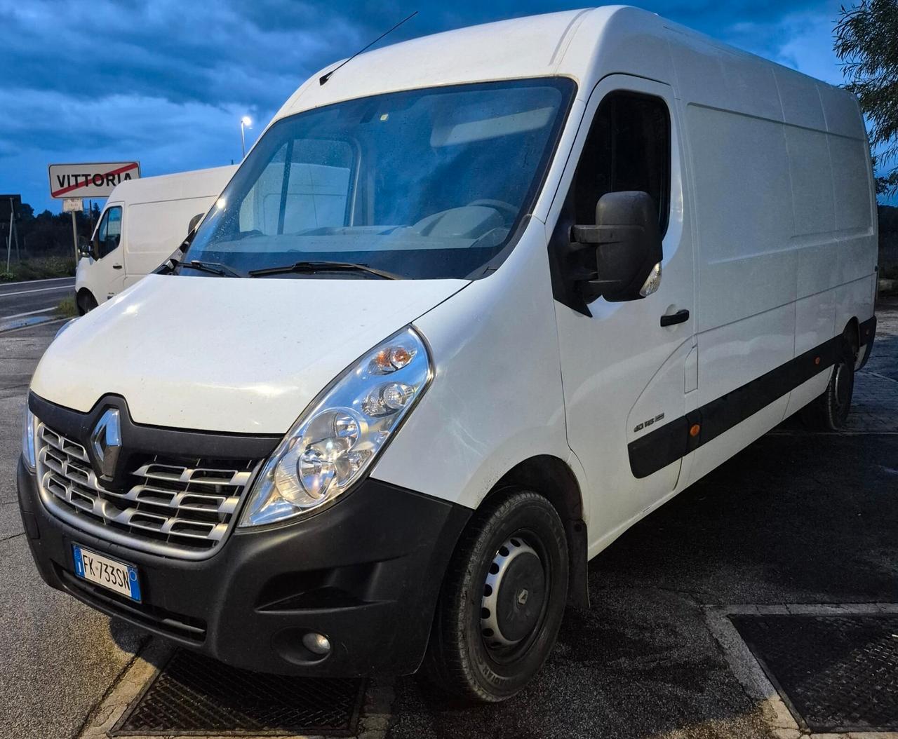 Renault master maxi