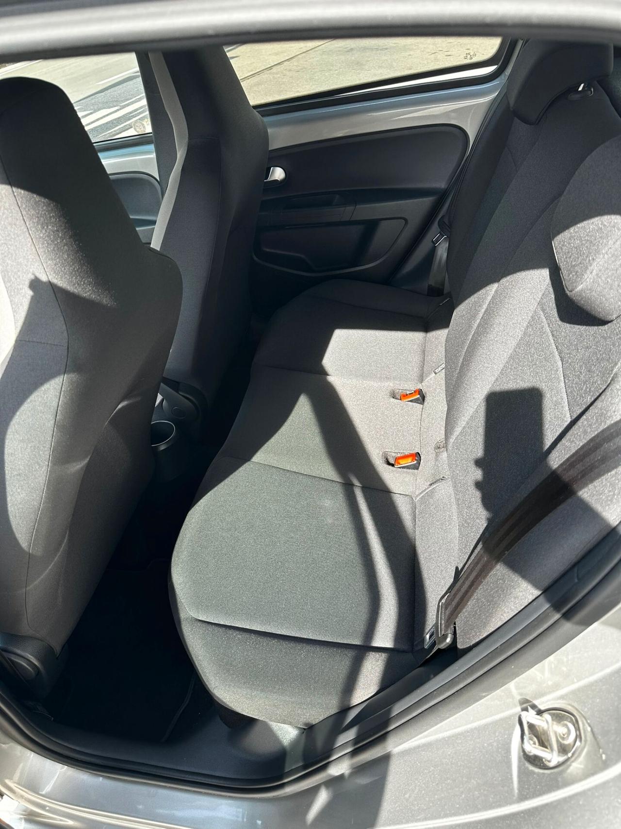 Volkswagen up! 1.0 75 CV 5p. cross up!