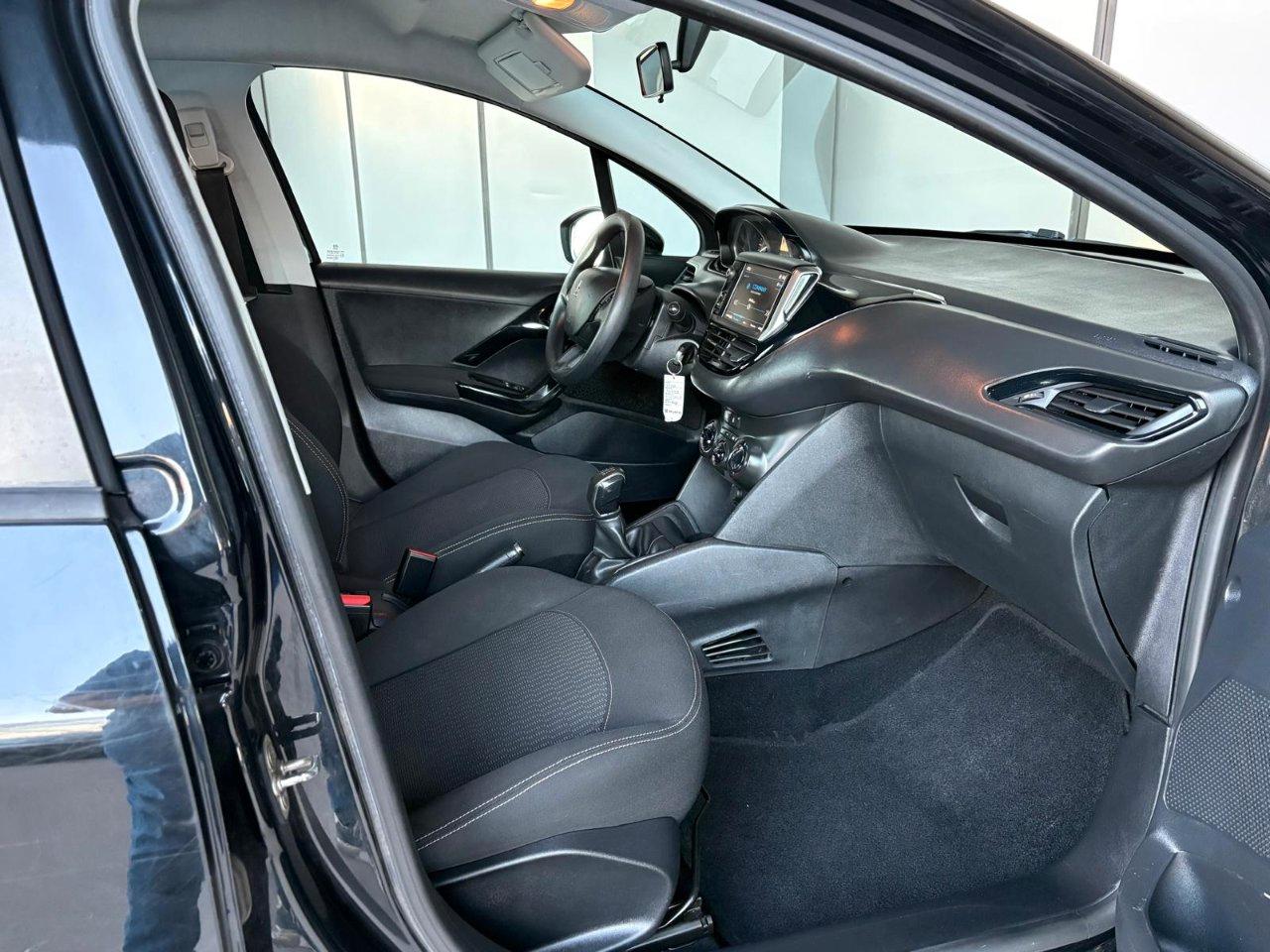 Peugeot 208 5 Porte 208 5p 1.2 puretech Active 82cv