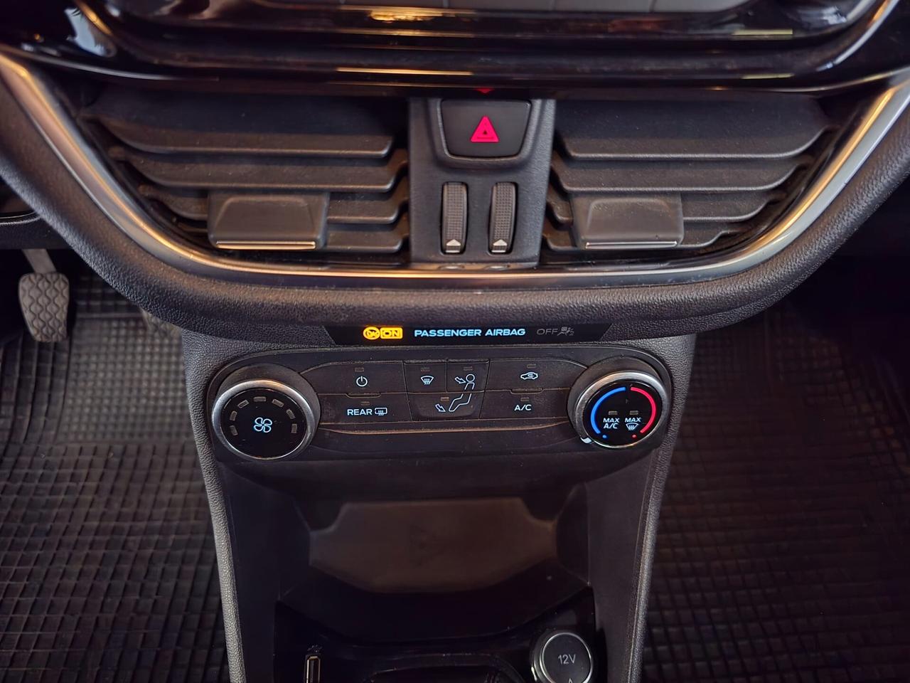 Ford Fiesta 1.5 TDCi 75CV 5 porte Black & White Edition