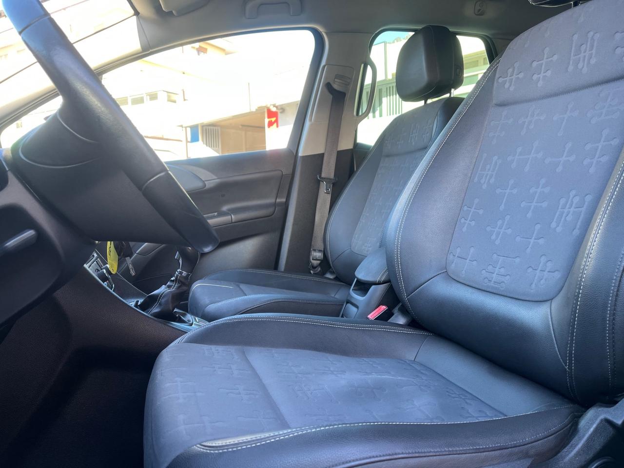 OPEL MERIVA - NEOPATENTATI