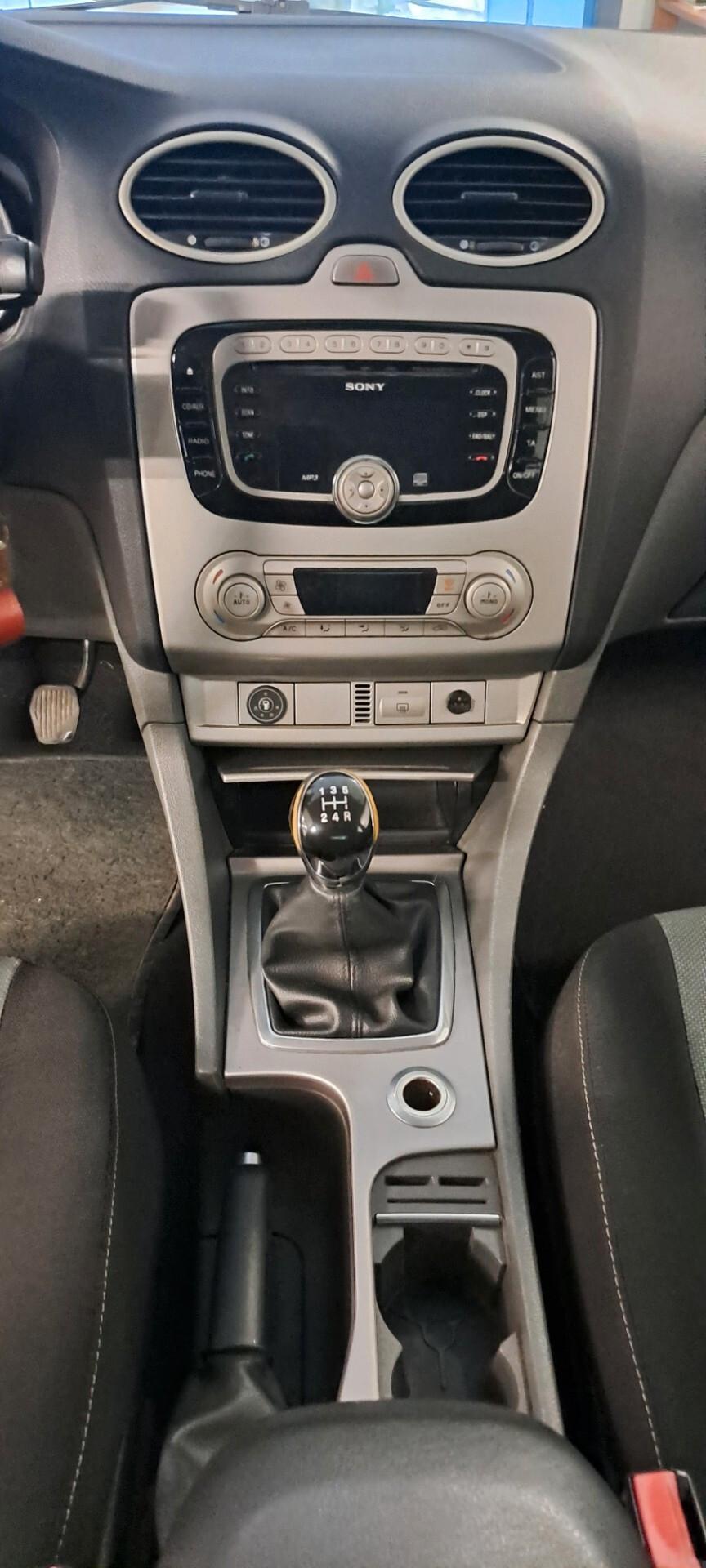 Ford Focus 1.6 5p. Bz.- GPL Titanium