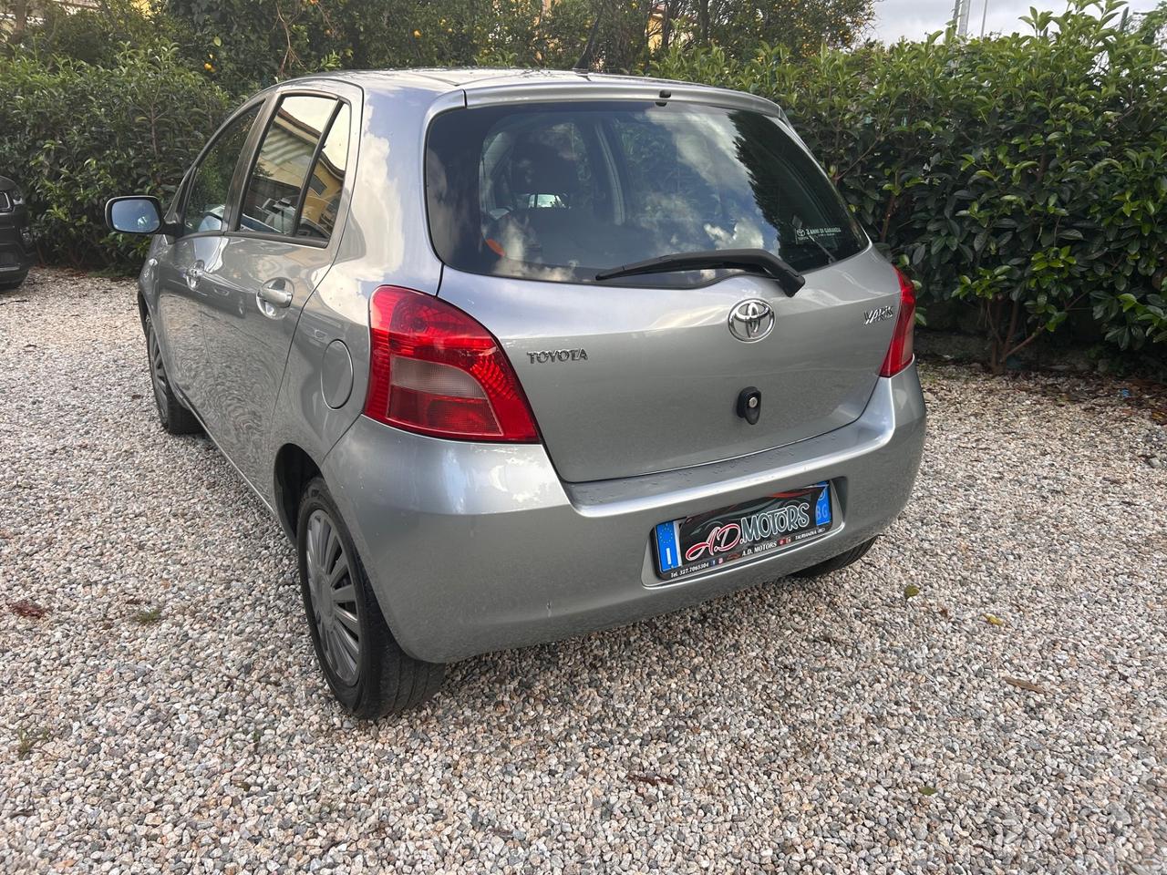 Toyota Yaris 1.0 5 porte