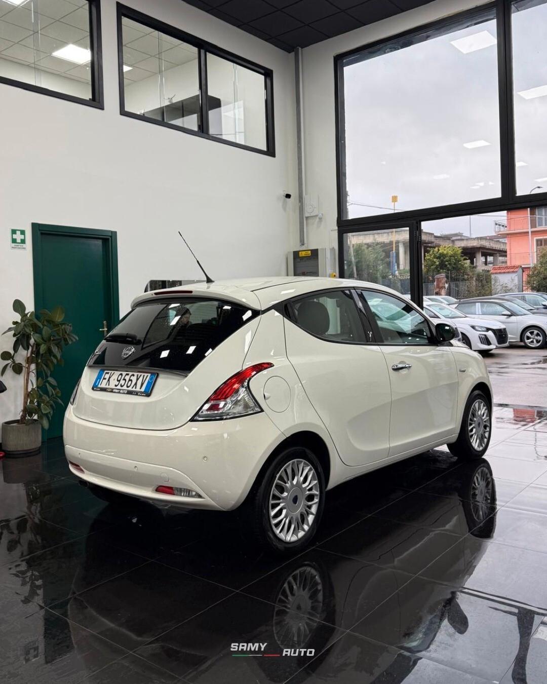Lancia Ypsilon 1.2 69 CV 5 porte