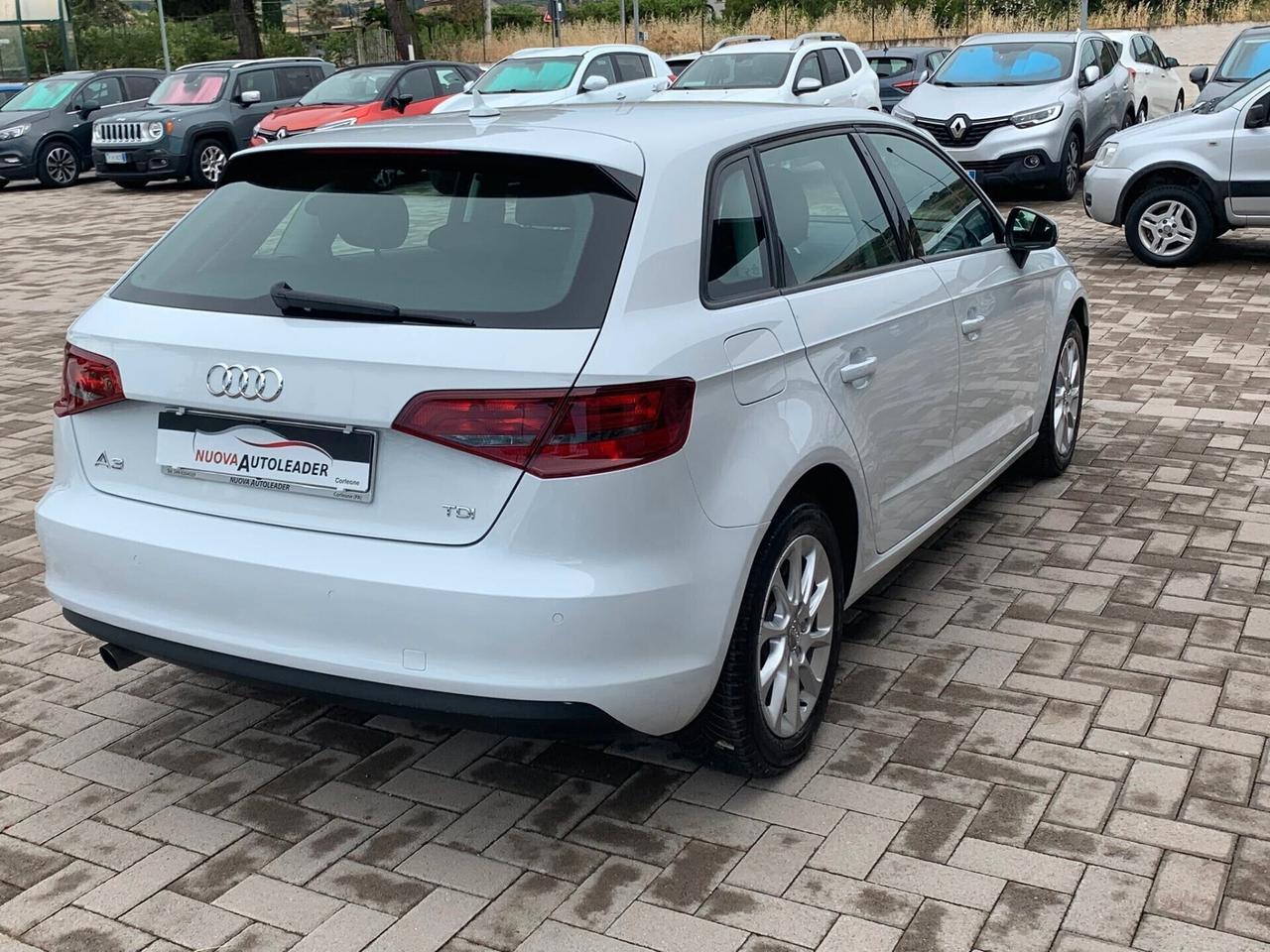 Audi A3 1.6 TDI 110 CV Attraction 2015