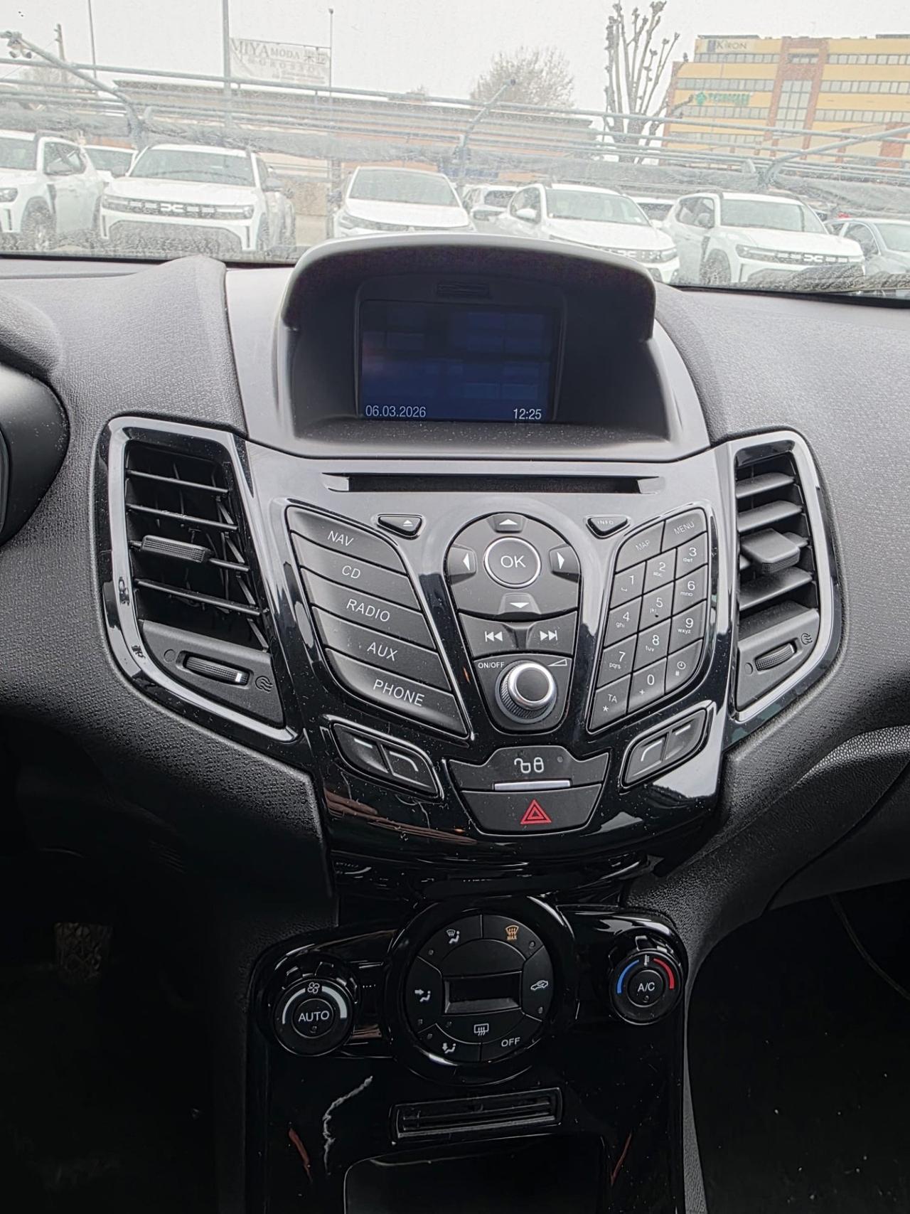 Ford Fiesta 1.5 TDCi 75CV 5 porte Black & White Edition