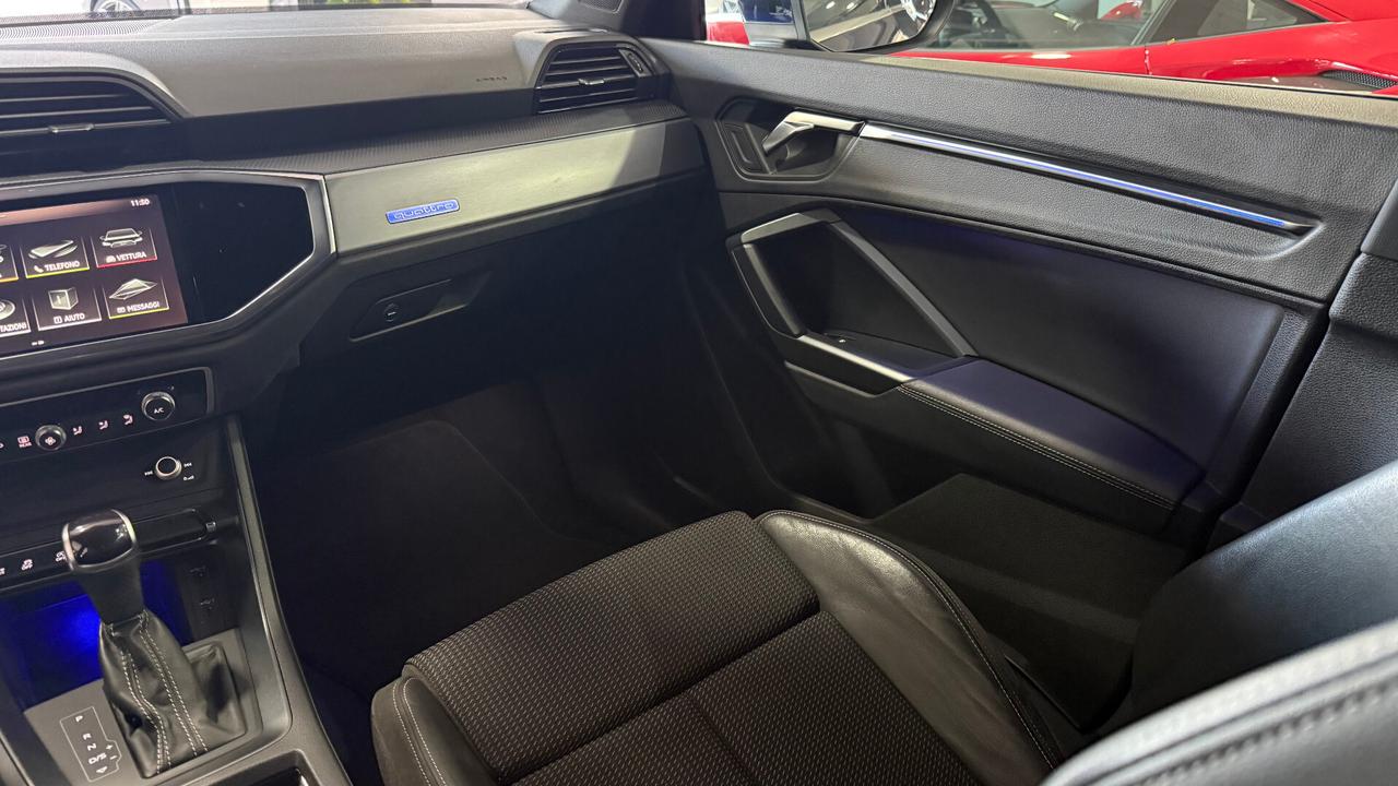 Audi Q3 SPORTBACK 35 TDI S tronic line QUATTRO