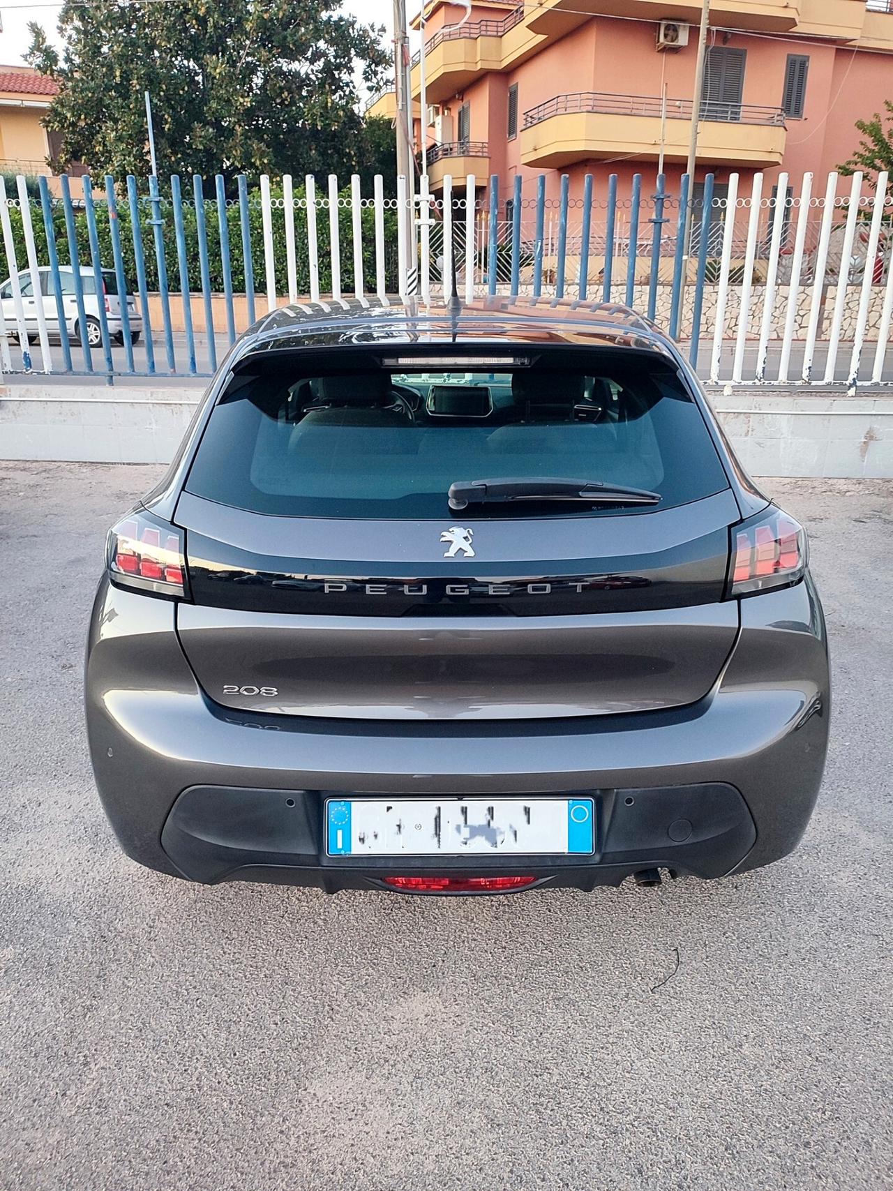 Peugeot 208 1.2 BZ 101CV Allure
