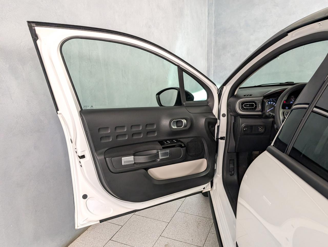 Citroen C3 1.2 puretech 83cv Shine