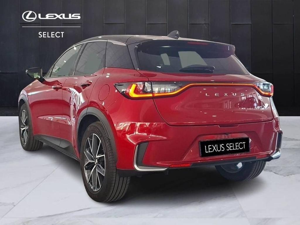 Lexus LBX 1.5 Hybrid Emotion 2WD