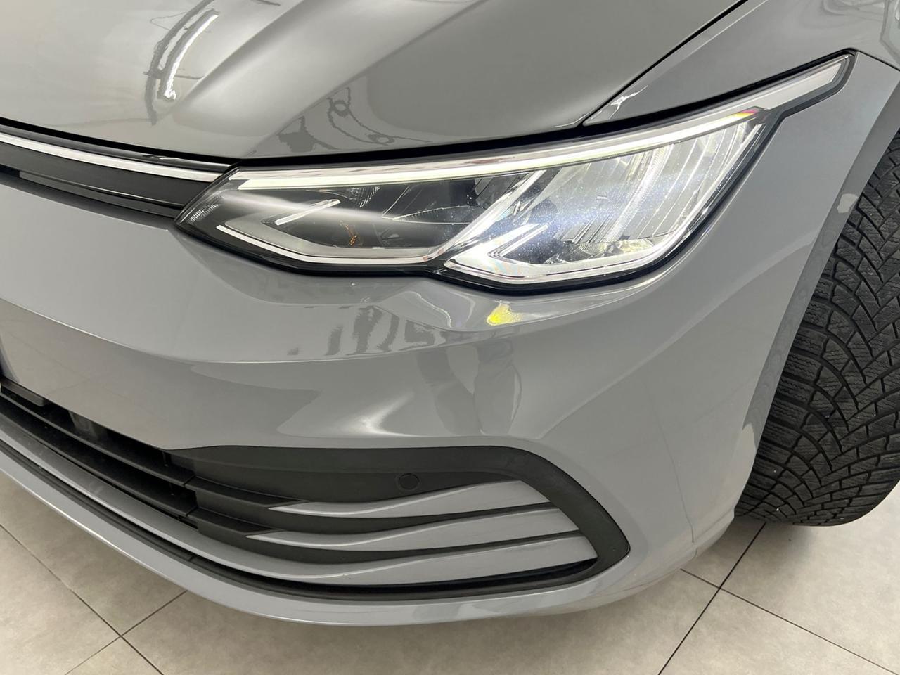 VOLKSWAGEN Golf VIII 2020 Golf 1.0 etsi evo Life 110cv dsg