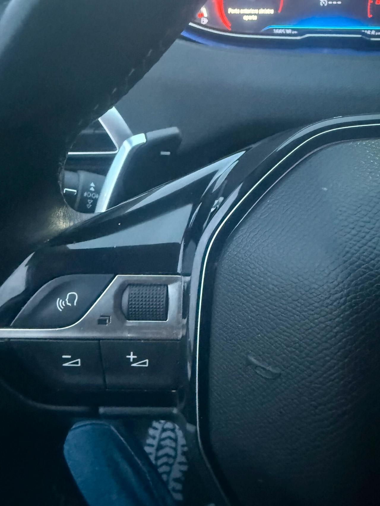 Peugeot 3008 cc1.6 HDI 120CV ALLURE