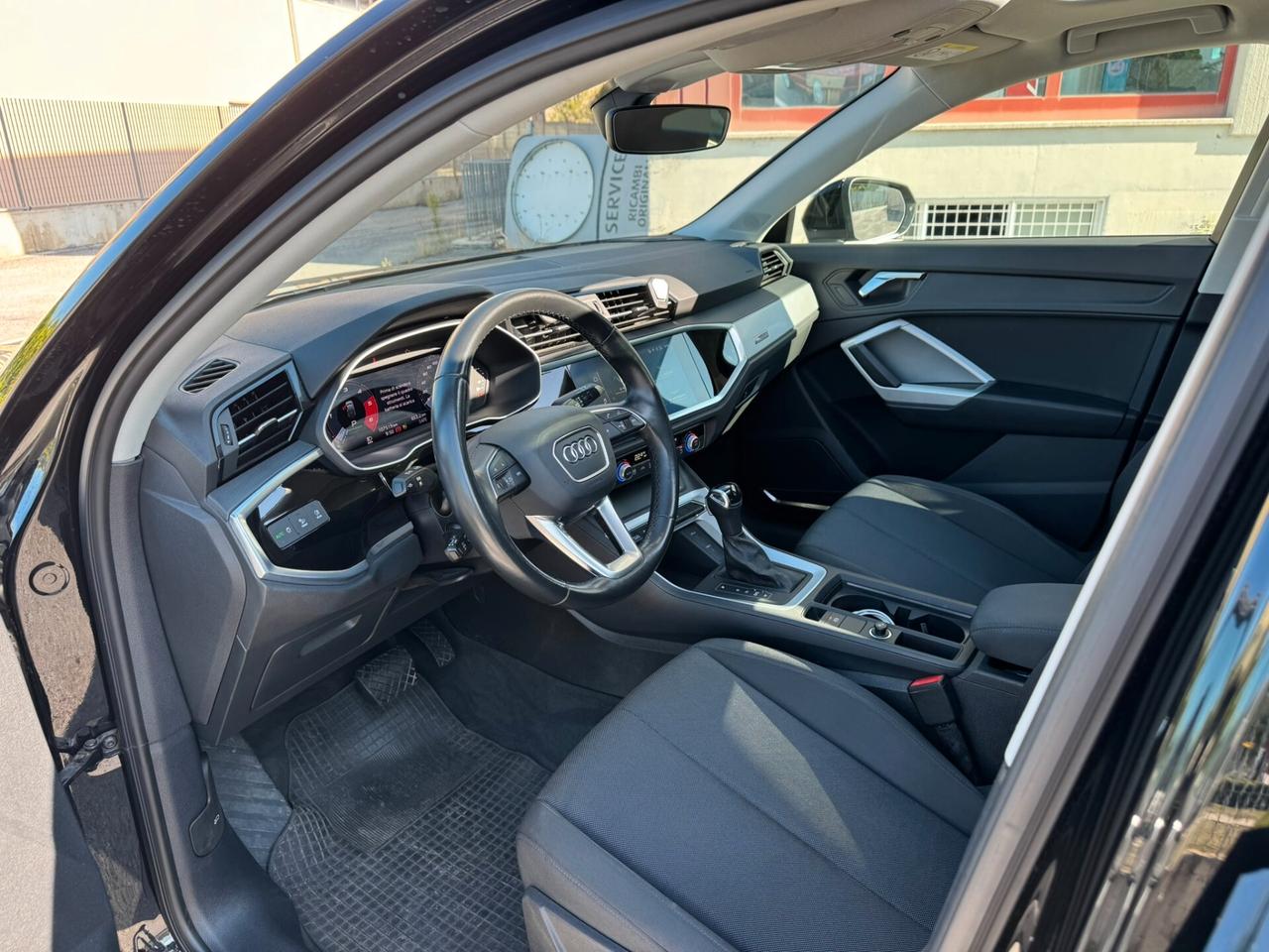 Audi Q3 SPB 150cv TDI S tronic Tetto Apribile