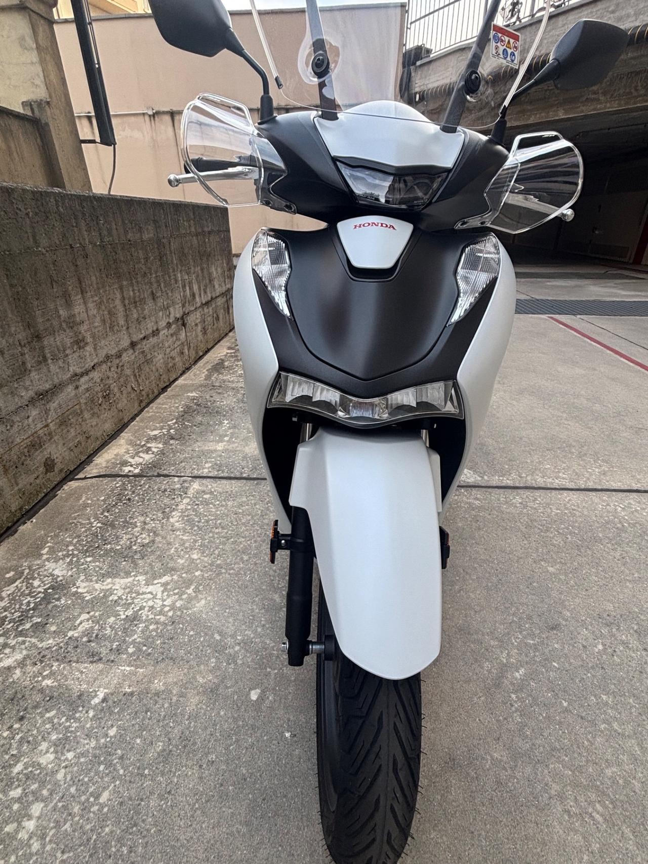 Honda SH 125 Sport Matt Pearl Cool White NUOVO