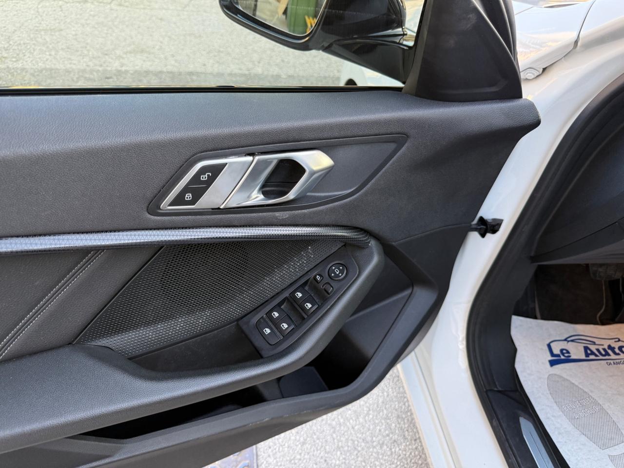 Bmw serie 1 cambio automatico 118d 5p. Msport