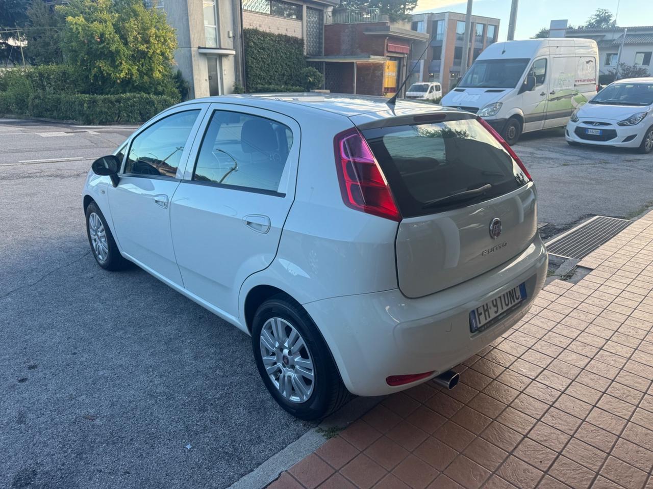 Fiat Punto 1.3 MJT II S&S 95 CV 5 porte Street