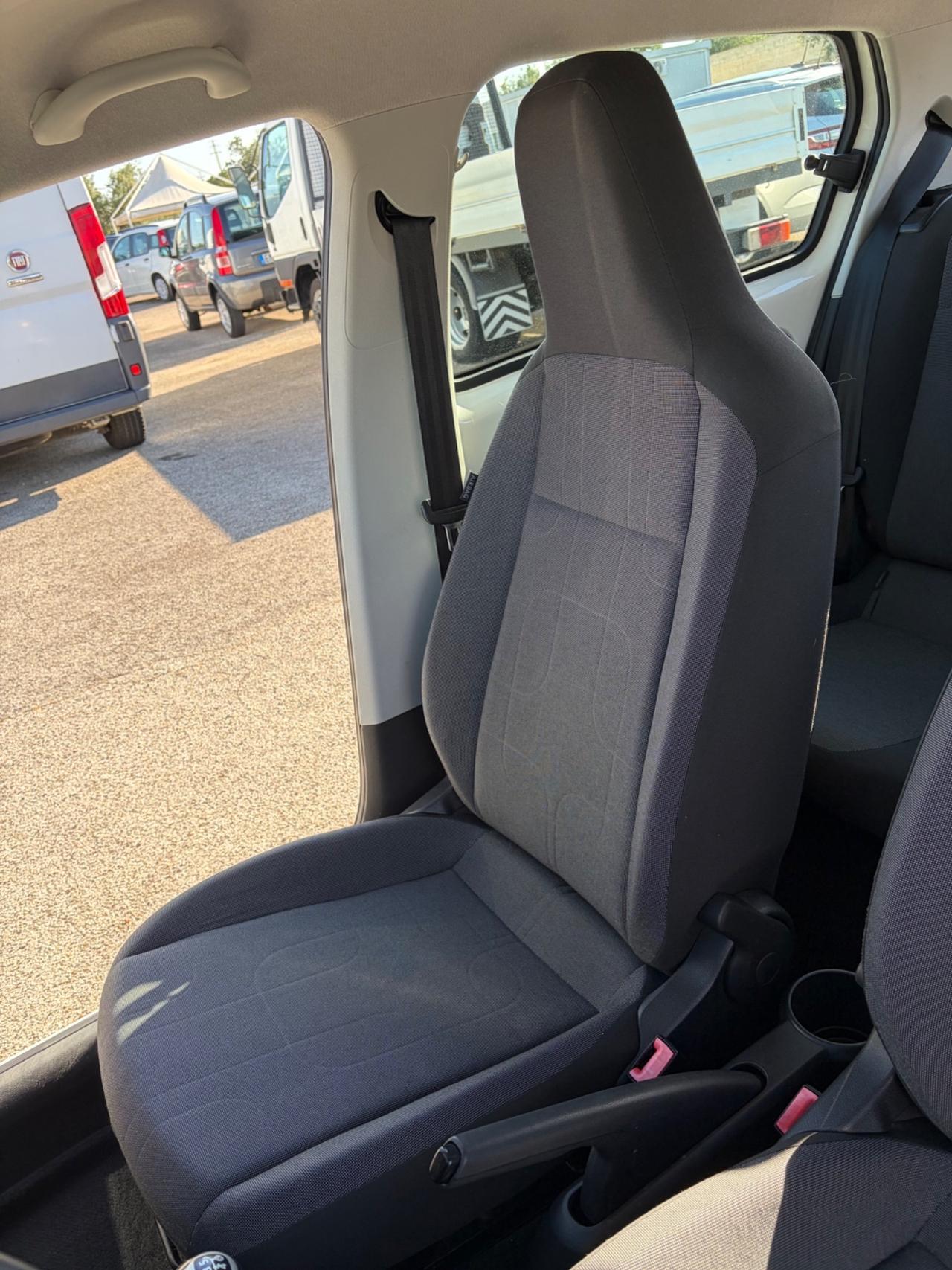 Volkswagen up! 1.0 75 CV 5p. high
