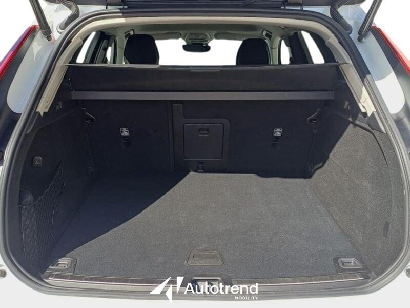 Volvo XC60 B4 197+14 CV AWD Automatica Mild Hybrid Diesel Plus Dark N1 Autocarro