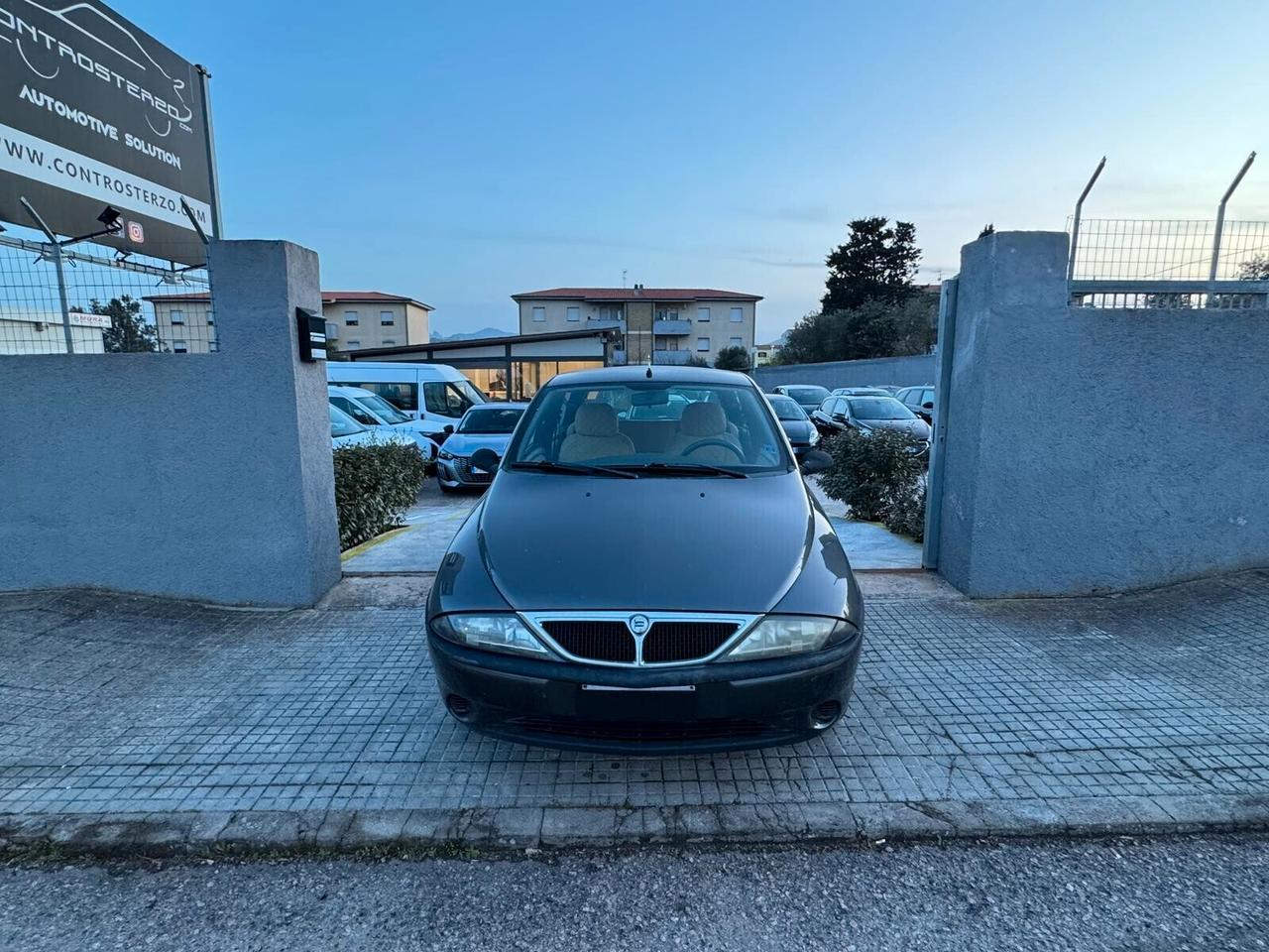 LANCIA YPSILON UNICO PROPRIETARIO Y