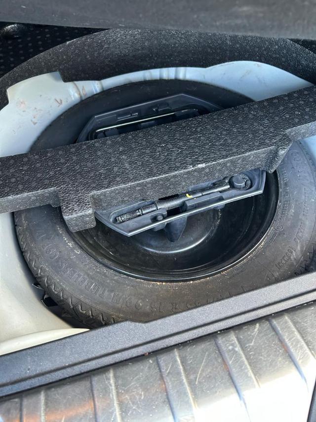 PEUGEOT 2008 1° serie 1.6 e-HDi 92 CV Allure NEO PATENTATI