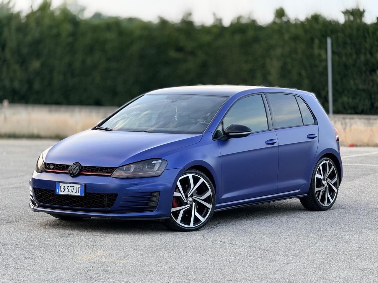Volkswagen Golf 7 GTI 2.0 DSG