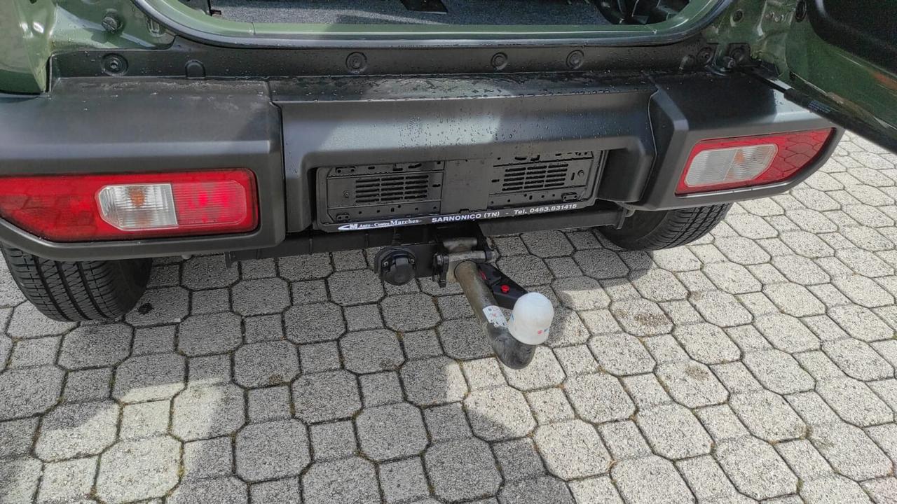 SUZUKI JIMNY 1.5 BENZINA 102CV 4X4 GANCIO TRAINO