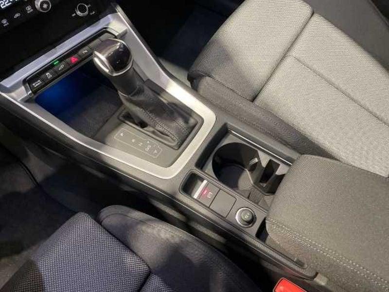 Audi Q3 II 2018 45 1.4 tfsi e Identity Black s-tronic