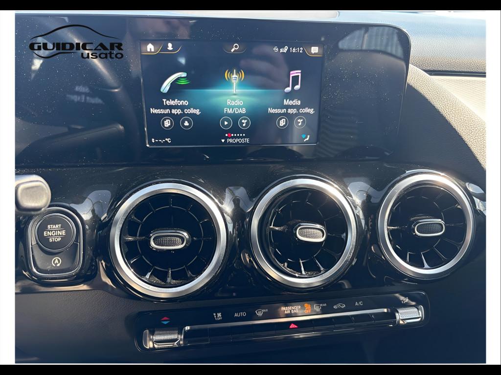 Mercedes-Benz Classe B - W247 2018 - B 180 d Sport auto