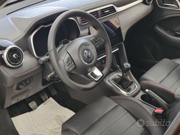 MG ZS Classic LUXURY - 2025