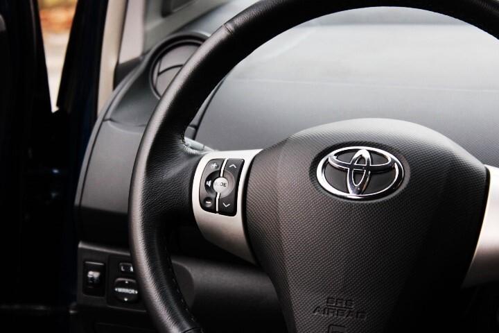 Toyota Yaris 1.0 5 porte Sol 89.000KM CLIMA NEOPATENTATI RADIO CD