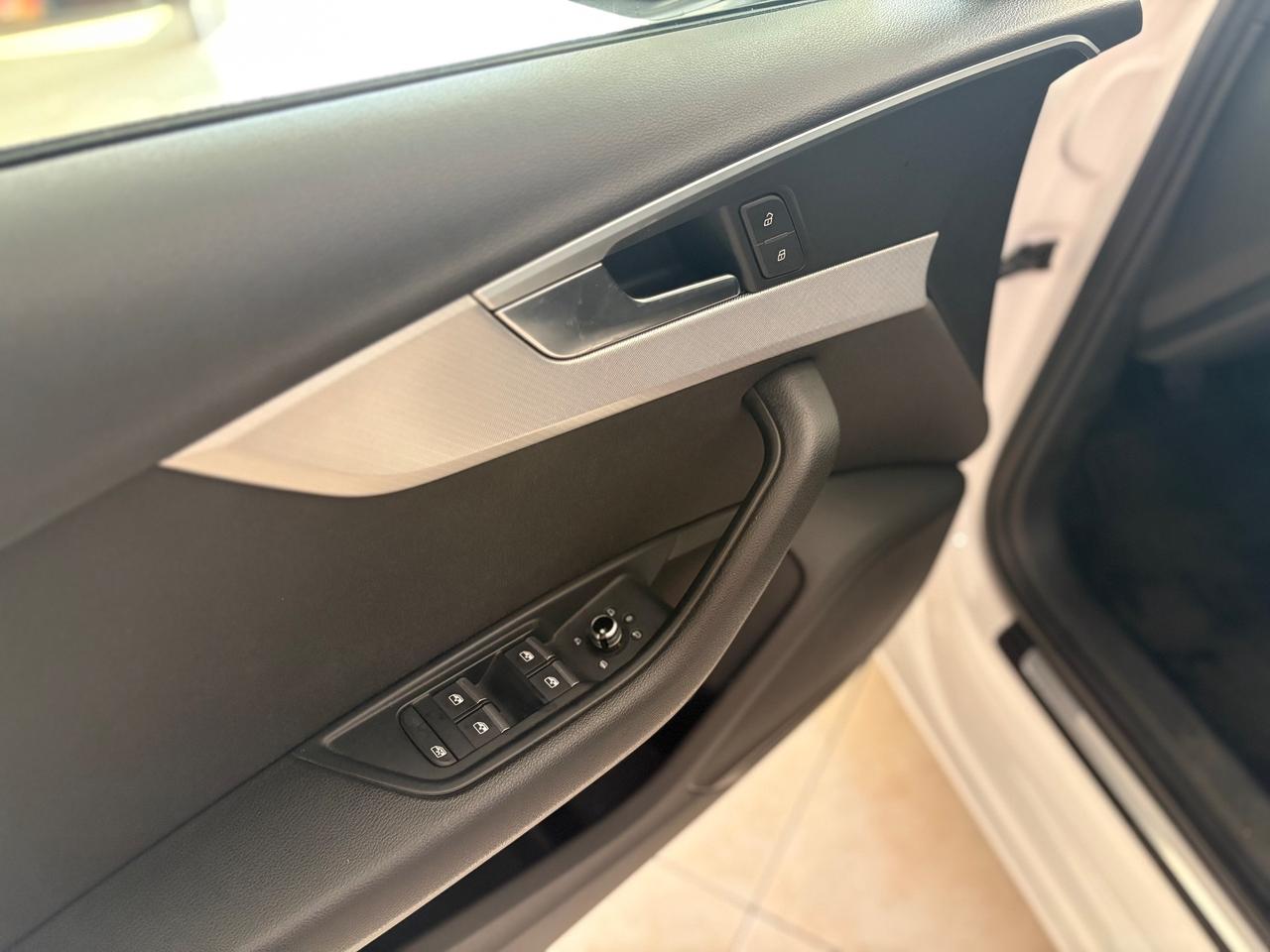 Audi A4 2.0 TDI 150 CV ultra Sport virtual navi xeno permute finanziamenti