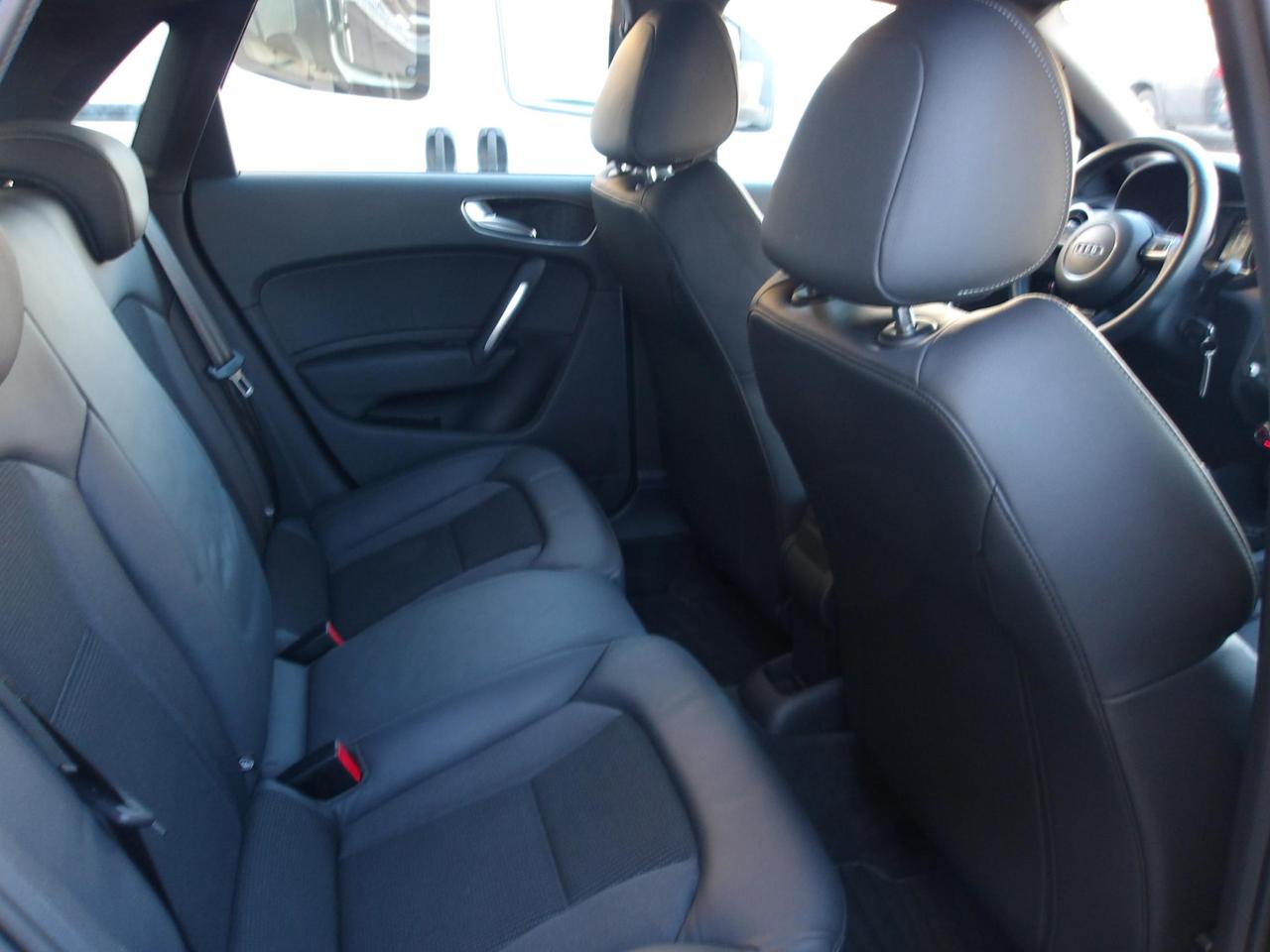 Audi A1 Sportback 1.6 tdi Ambition S - LINE 105cv