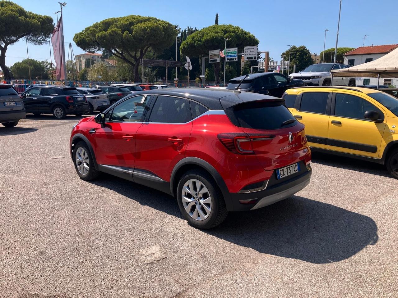 RENAULT CAPTUR 1.6 Hybrid 145cv Intens