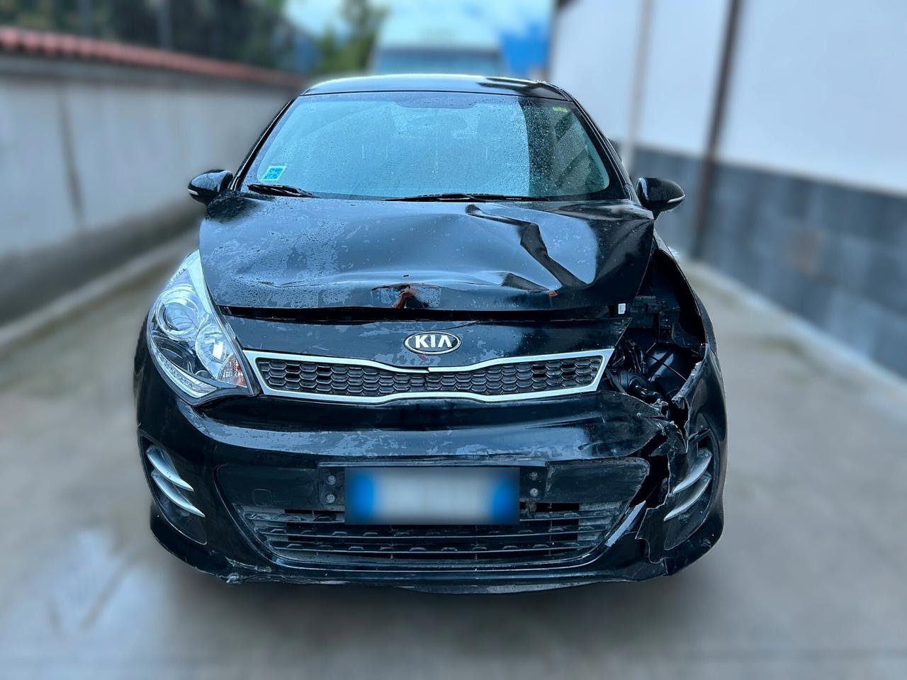 Kia Rio 1.4 CRDi 90CV - 2017 Incidentata