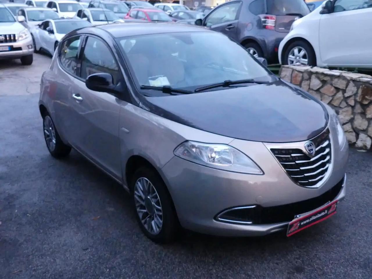 Lancia Ypsilon 0.9 TwinAir 85 CV 5 porte S&S Gold