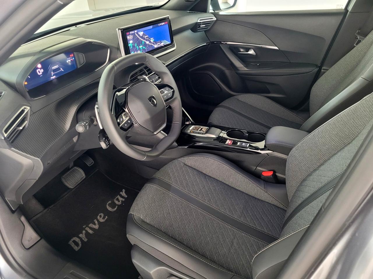 Peugeot 2008 1.2 ALLURE AUT. CRUISE LED CARPLAY PELLE NAVI