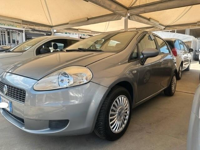 FIAT GRANDE PUNTO CON SOLI 84.700 KM!