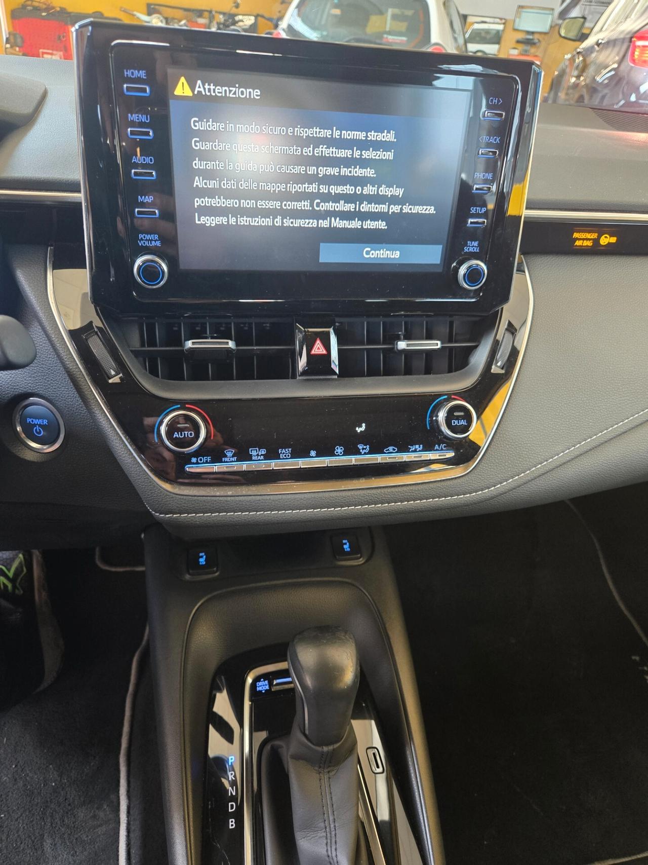 Toyota Corolla 1.8 Hybrid Business IVA ESPOSTA