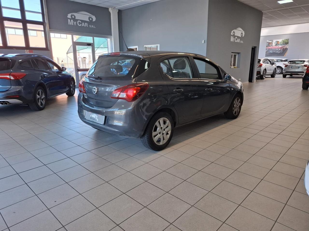 Opel Corsa Benz/Gpl Manuale