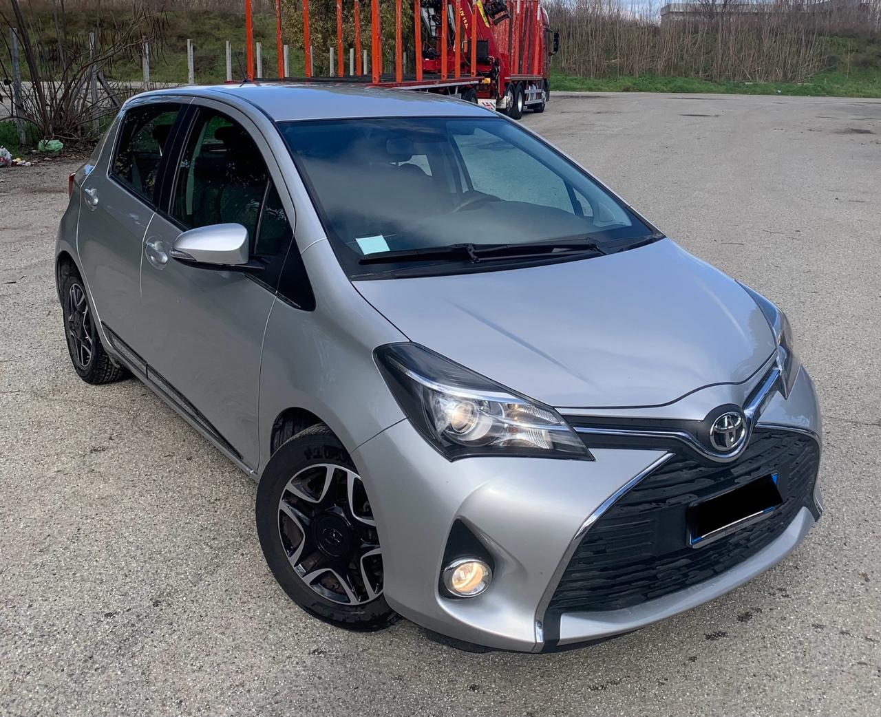 Toyota Yaris 1.0 5 porte Lounge 18000KM