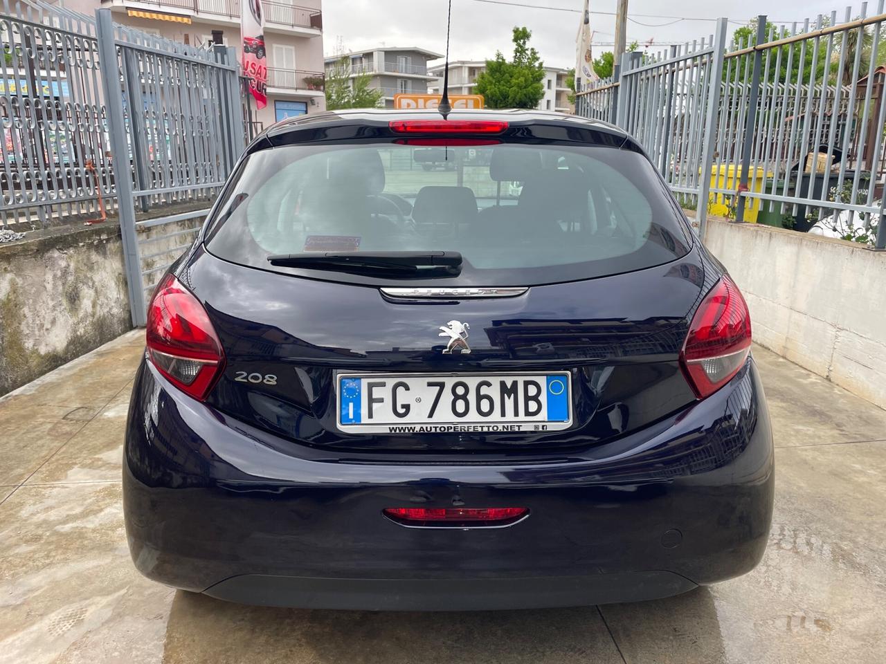 Peugeot 208 BlueHDi 75 5 porte Allure