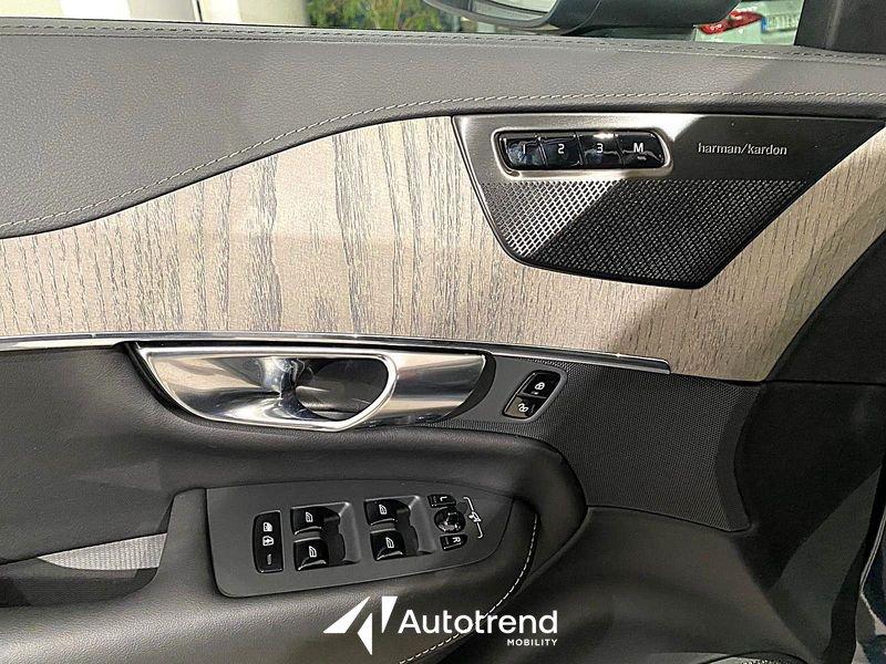 Volvo XC90 B5 250+14 CV AWD Automatica Mild Hybrid Benzina 7 posti Ultra Bright