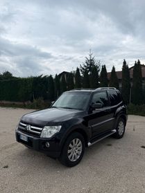 Mitsubishi Pajero 3.2 DI-D 16V aut. 3p