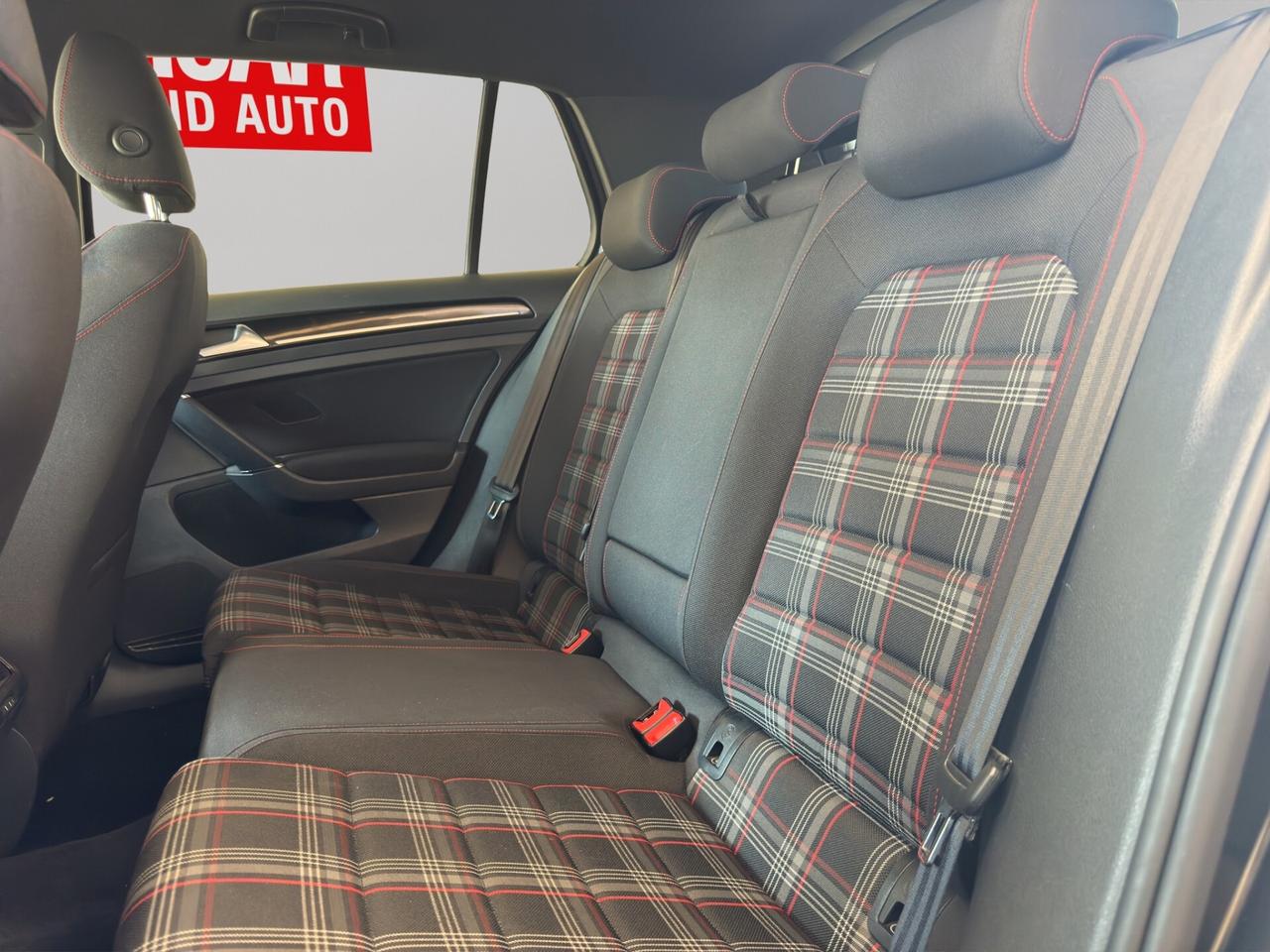Volkswagen Golf GTI Performance 2.0 TSI DSG 5p. BlueMotion Technology