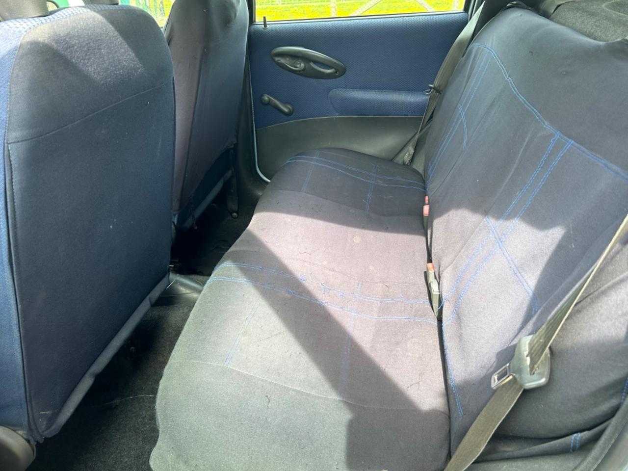 Fiat Punto benzina/metano ok NEOPATENTATI