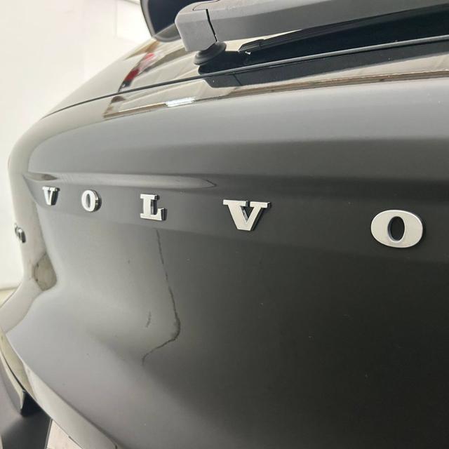 VOLVO XC40 D3 R-design