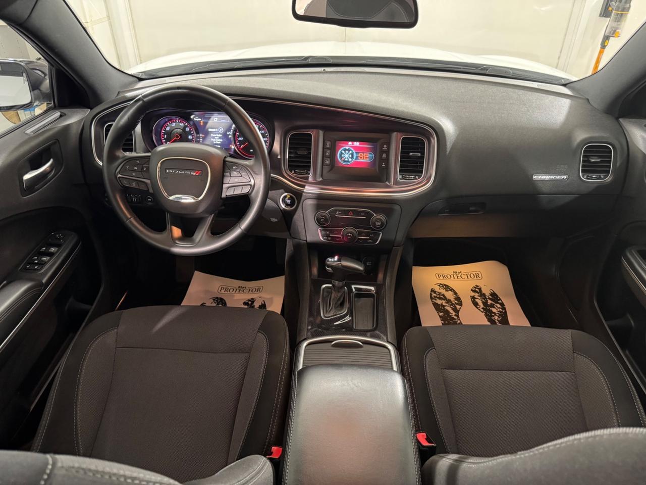 Dodge Charger 3.6 L V6 SXT ' CERCHI 22 '