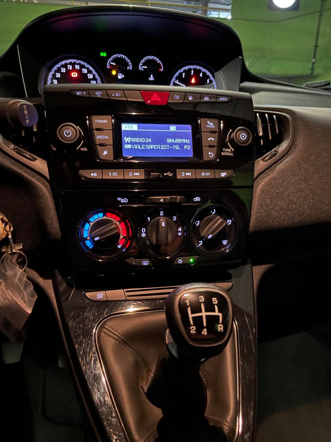 Lancia Ypsilon 1.2 Neopatentati Euro 6