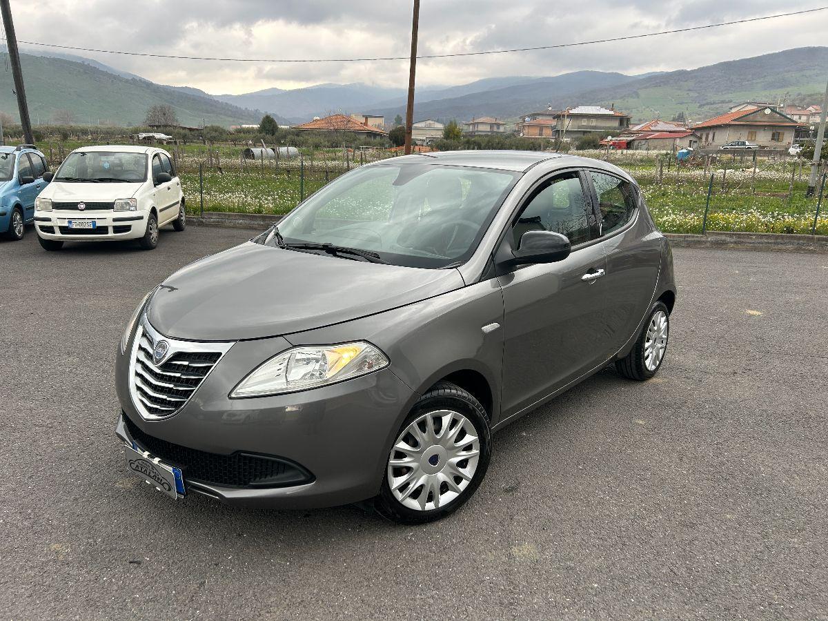 LANCIA - Ypsilon - 1.2 69 CV 5 porte Platinum